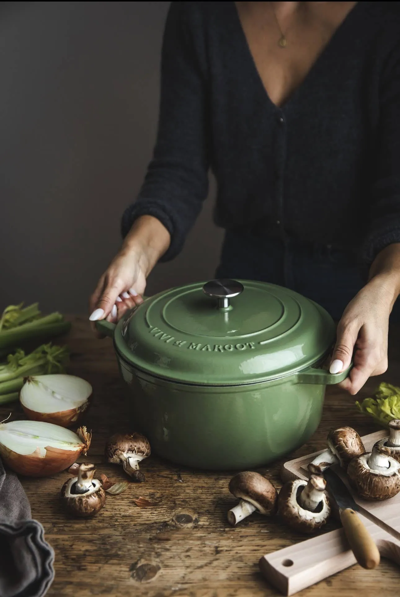 Cast Iron Dutch Oven