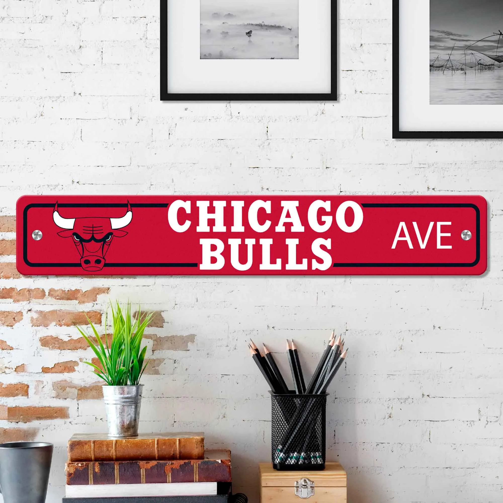 Chicago Bulls Team Color Street Sign Décor 4in. X 24in. Lightweight