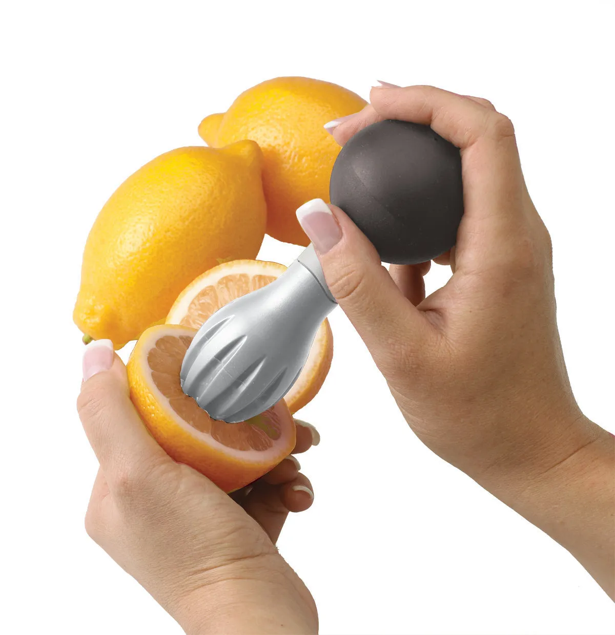 Squeeze - handheld citrus juicer